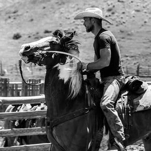 Meet your Posher, Clinton